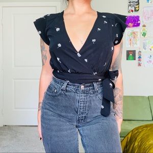 ❌SOLD❌ black wrap around blouse